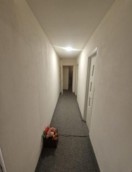 Apartament cu 4 camere semidecomandat în Central