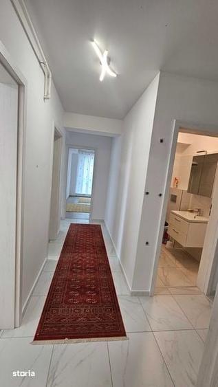 Apartament cu 3 camere decomandat în Berceni