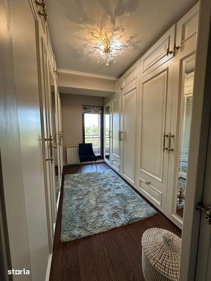 Apartament cu 5 camere în Arcul de Triumf
