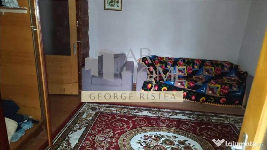 Casă cu 4 camere cu Teren 1294 Mp în Central