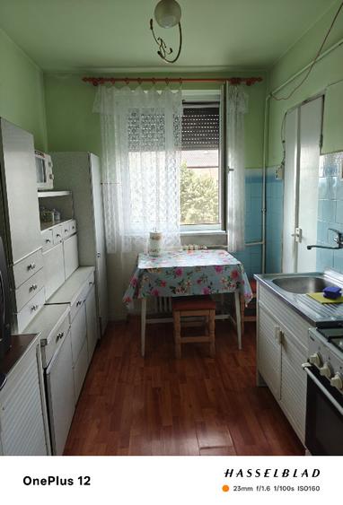 Apartament 2 camere de vânzare – Beiuș | Balcon generos | Vedere spre dealurile  - 7