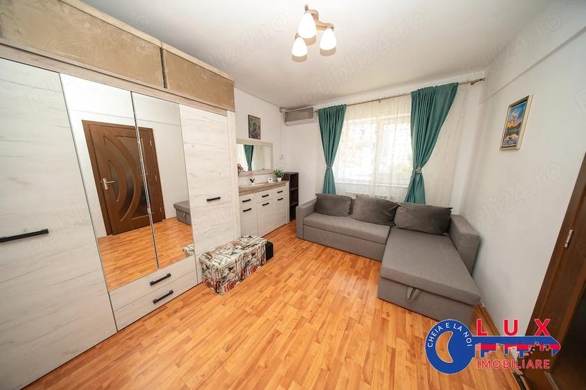 Apartament cu 2 camere decomandat în Neptun