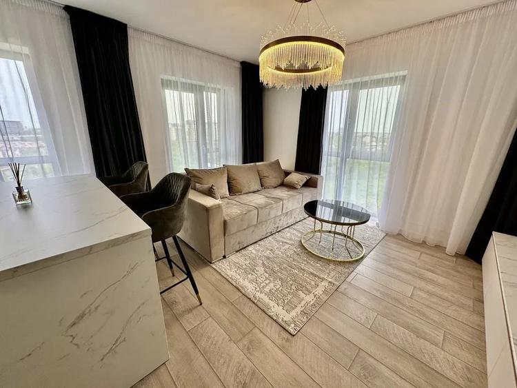 Apartament cu 2 camere decomandat, mobilat în P-ta Presei Libere
