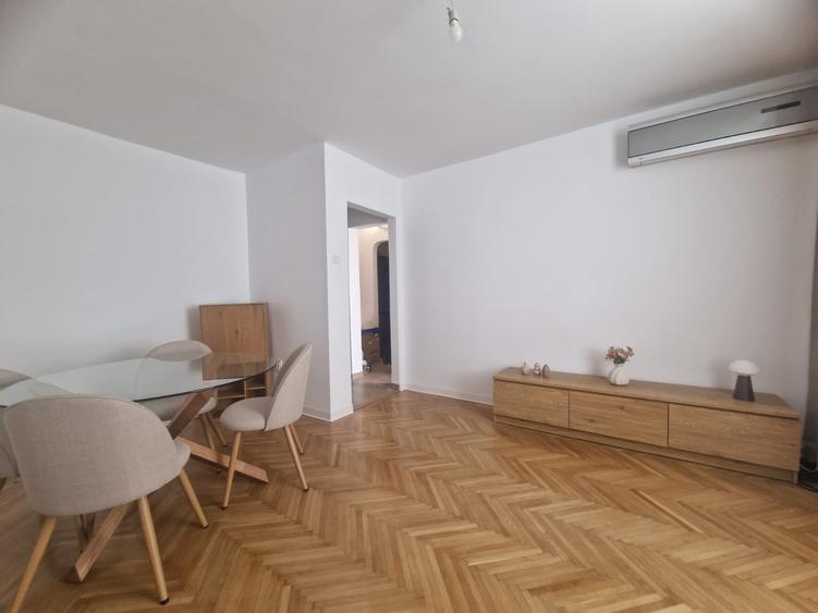 Apartament cu 3 camere decomandat în Sala Palatului
