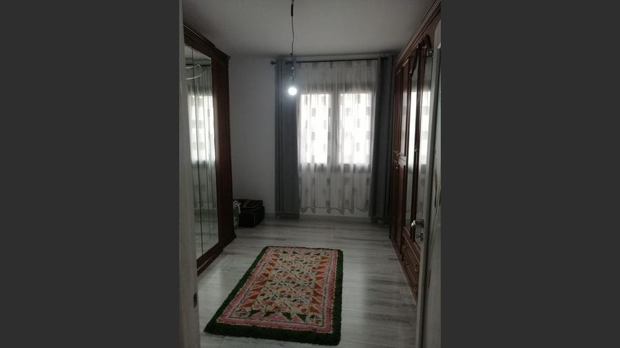 Casă cu 4 camere cu Canalizare în Vădeni
