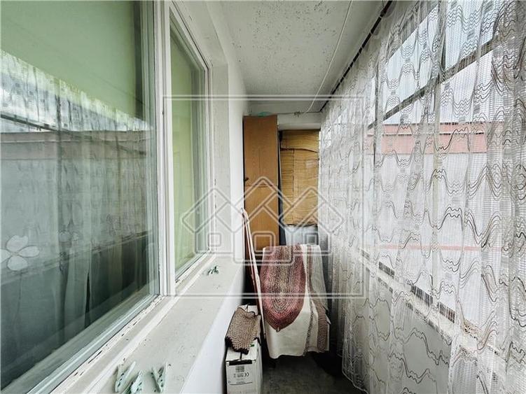 Apartament cu 3 camere decomandat în Ștrand