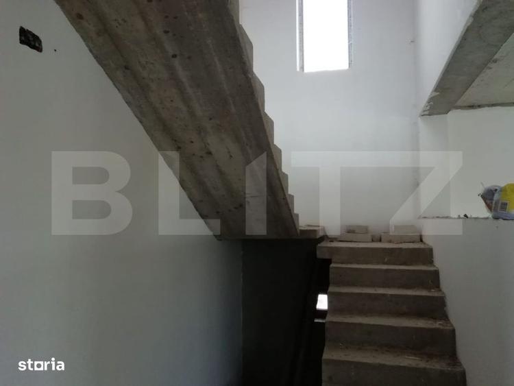 Casă cu 4 camere cu Teren 2500 Mp în Central