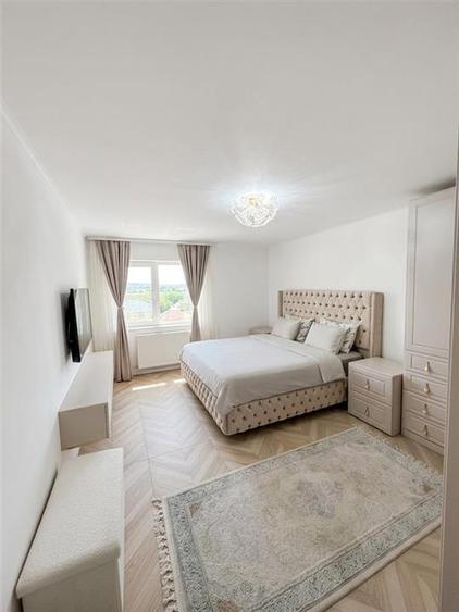 Casă cu 4 camere cu Teren 350 Mp în Podgoria