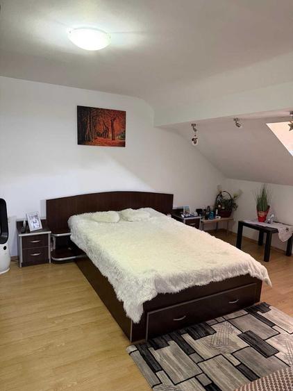Apartament cu 4 camere decomandat în Exterior Vest