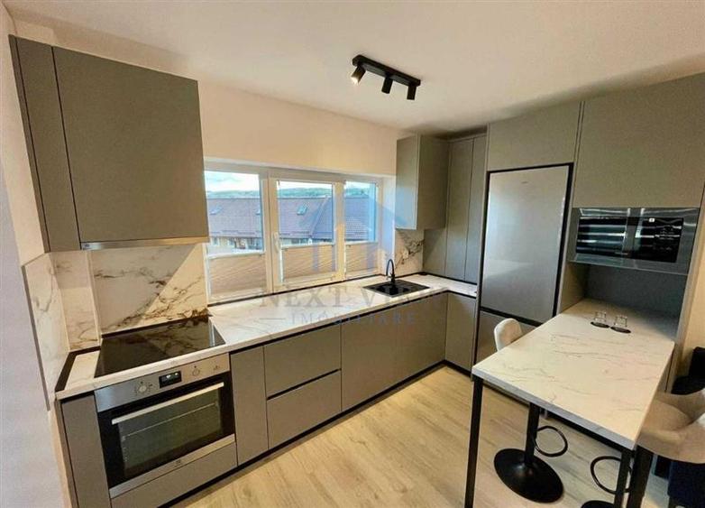 Apartament cu 3 camere decomandat în Florești