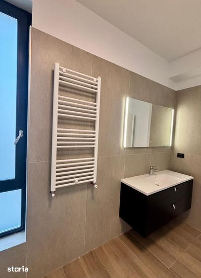 Casă cu 4 camere cu Teren 300 Mp în Tunari