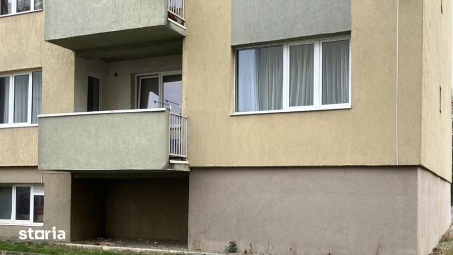 Apartament cu 2 camere decomandat în Ștrand