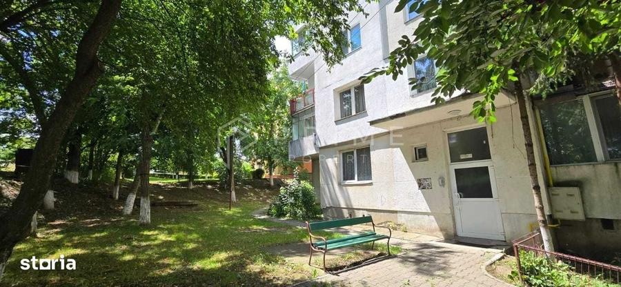 Apartament cu 3 camere decomandat în Tudor