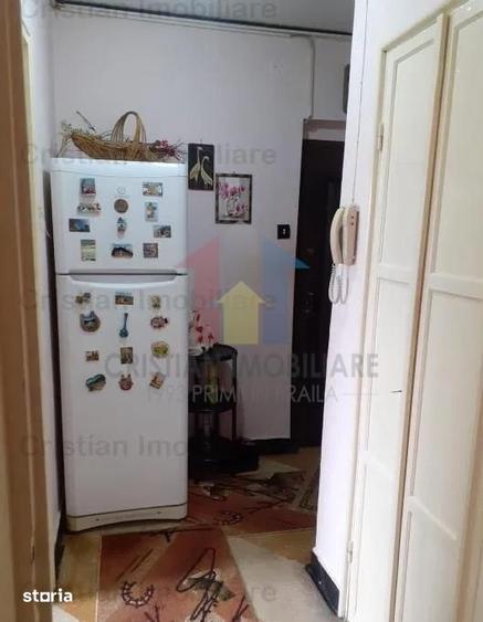 Apartament cu 2 camere semidecomandat în Independenței