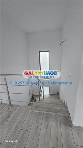 Casă cu 5 camere cu Teren 250 Mp în Periș