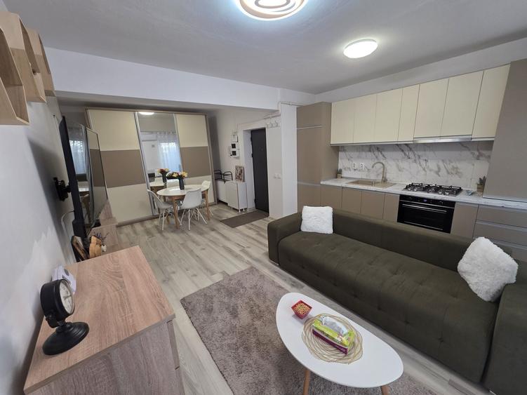 Apartament cu 2 camere semidecomandat în Central