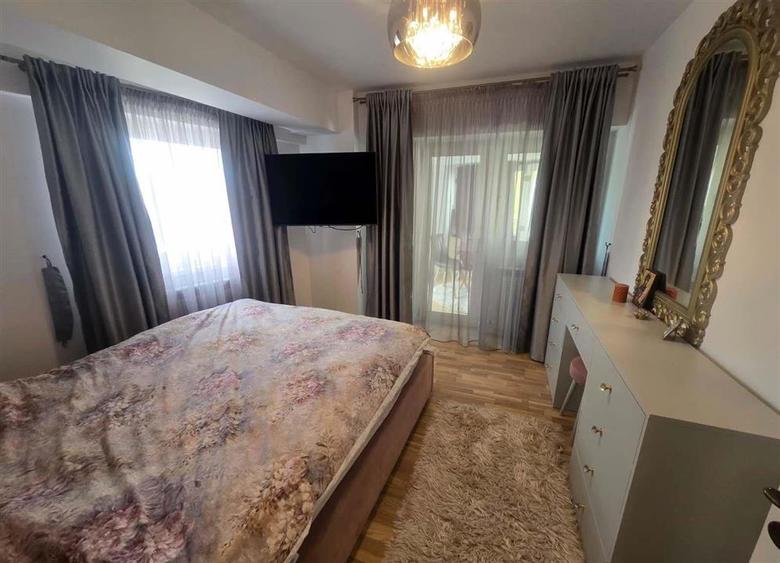Apartament cu 3 camere decomandat, mobilat în Burdujeni
