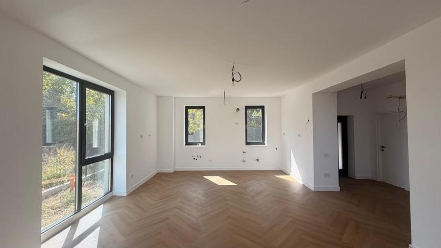 Casă finisată cu vedere la lac, 5 camere și teren de 526 mp – Corbeanca - 6