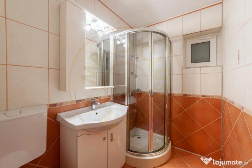 Apartament cu 3 camere decomandat, mobilat în Central