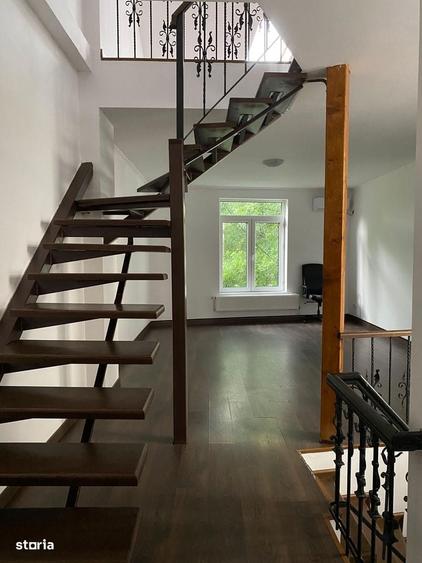 Apartament cu 4 camere în Ultracentral