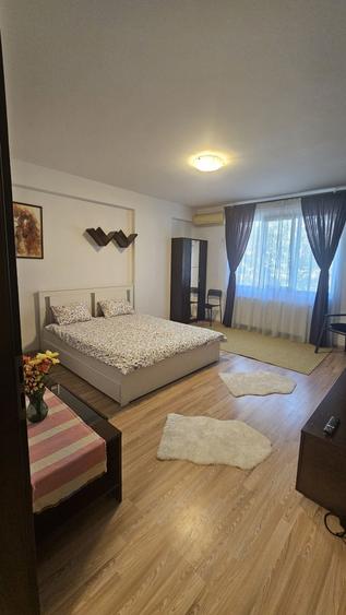 Garsonieră decomandată în Central
