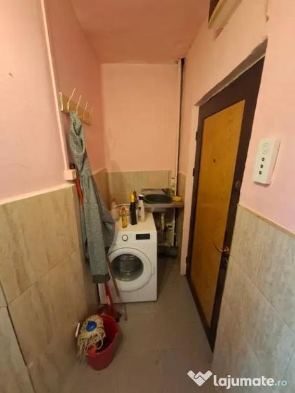 Garsonieră decomandată în Exterior Vest