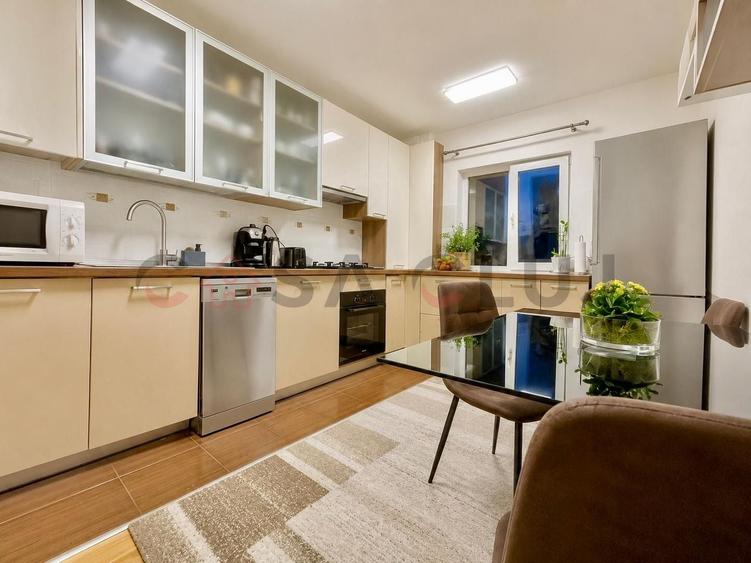 Apartament cu 3 camere decomandat, mobilat în Zorilor