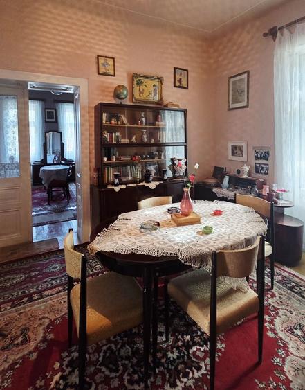 Casă cu 3 camere în Satchinez