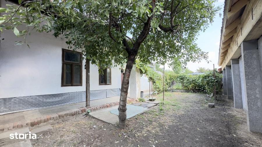 Casă cu 4 camere cu Teren 615 Mp în Central