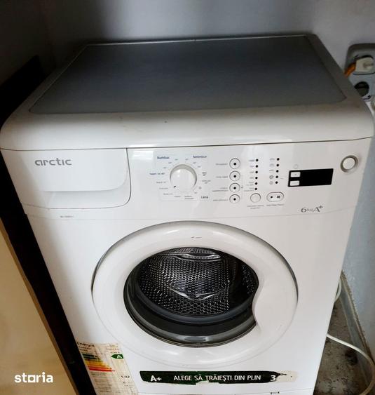 Apartament cu 2 camere în Micro 17