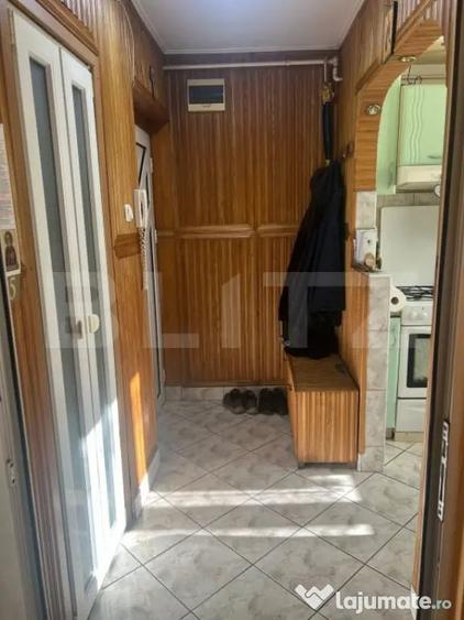 Apartament cu 2 camere semidecomandat, mobilat în Central