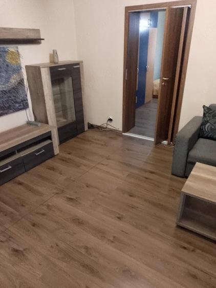 Apartament cu 3 camere semidecomandat în Fortuna
