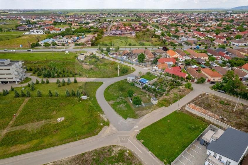 Teren Construcții intravilan de 721 mp, în Vladimirescu