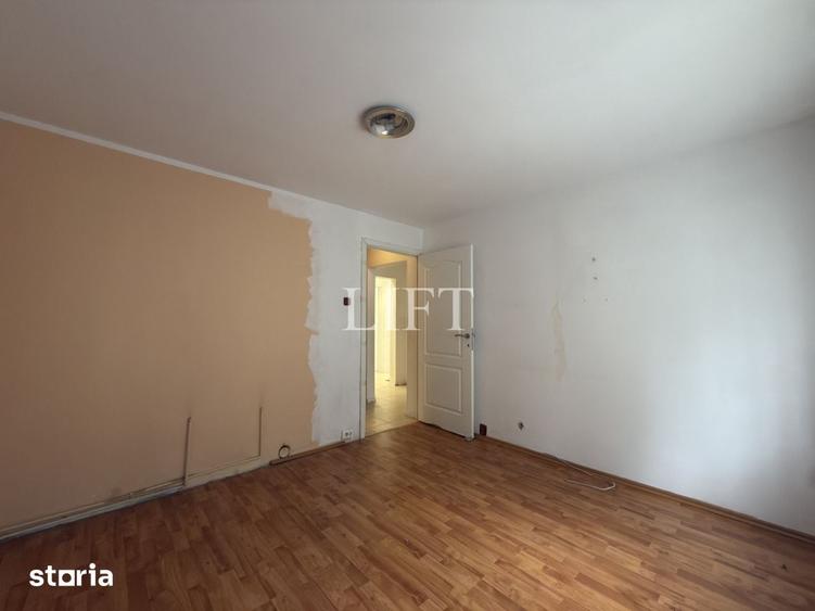 Apartament cu 3 camere decomandat în Astra