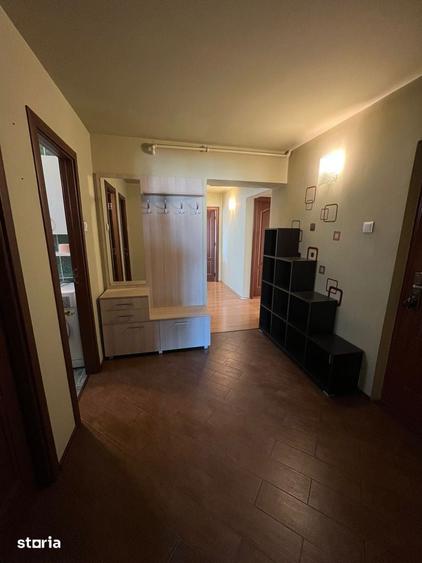 Apartament cu 3 camere decomandat în 22 Decembrie 1989