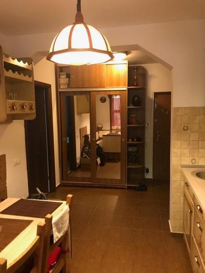 Apartament cu 2 camere decomandat, mobilat în Berceni