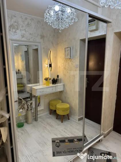 Apartament cu 3 camere decomandat în Central