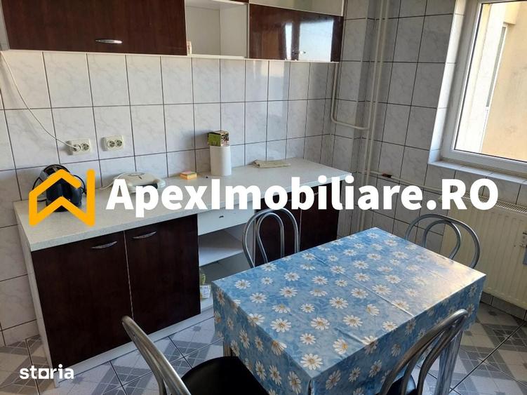 Apartament cu 2 camere decomandat în Drumul Taberei