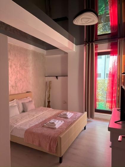 Apartament cu 2 camere semidecomandat, mobilat în Nord-Vest