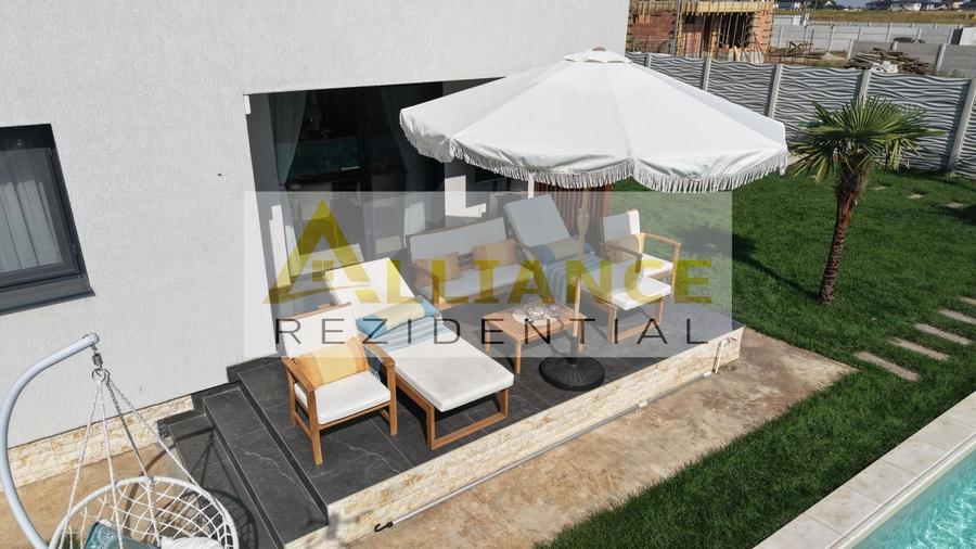 Casă individuală cu 4 camere cu Canalizare în Berceni