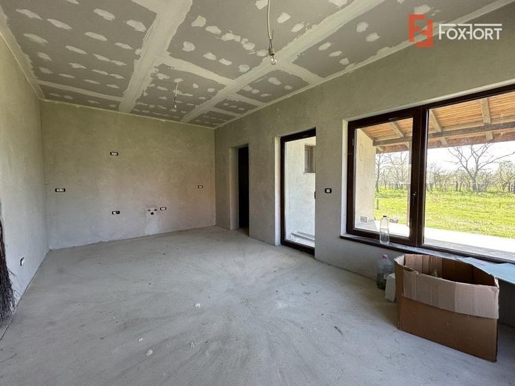 Duplex cu 4 camere cu Teren 450 Mp în Dragșina