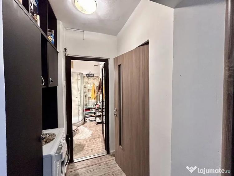 Apartament cu 2 camere semidecomandat în Cina
