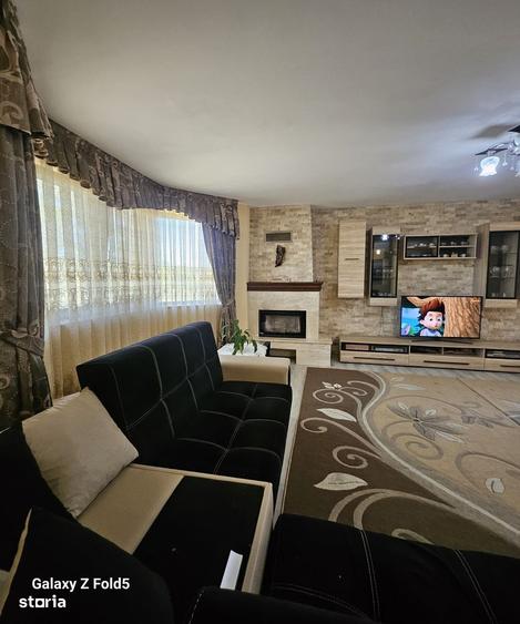 Casă cu 4 camere decomandat în Cihei