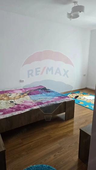 Casă cu 5 camere cu Teren 1375 Mp în Dârlos