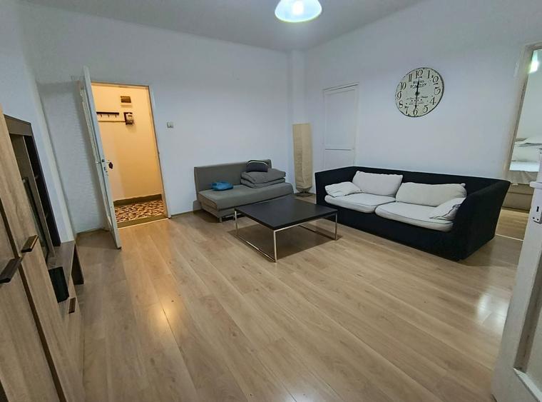 Apartament cu 2 camere semidecomandat, mobilat în Sala Palatului