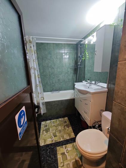 Apartament cu 3 camere decomandat în Oancea