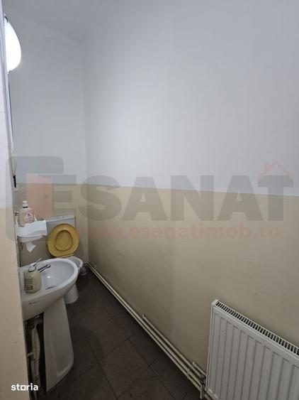 Spațiu comercial, de 64 mp, în Central