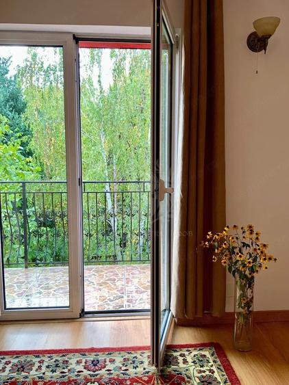Casă cu Teren 2000 Mp în Central