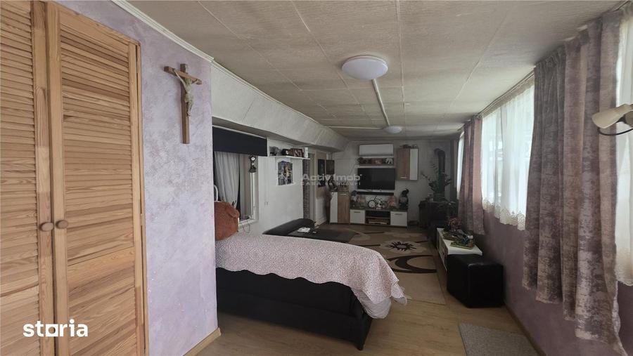 Casă cu 3 camere cu Teren 372 Mp în Siloz