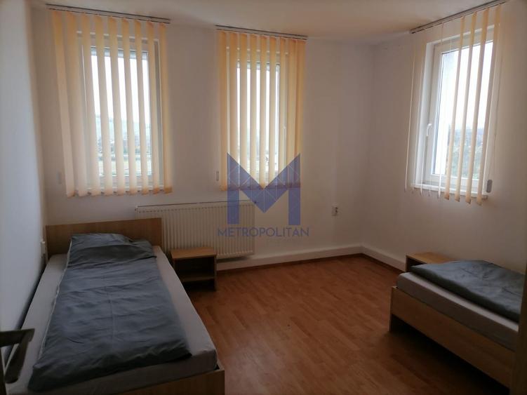 Apartament cu 4 camere decomandat, mobilat în Mera